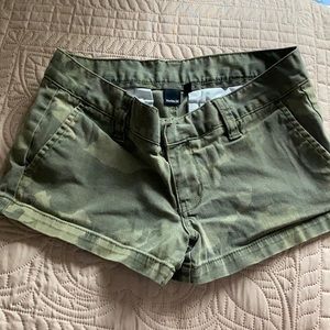 Camo camouflage Hurley size 3